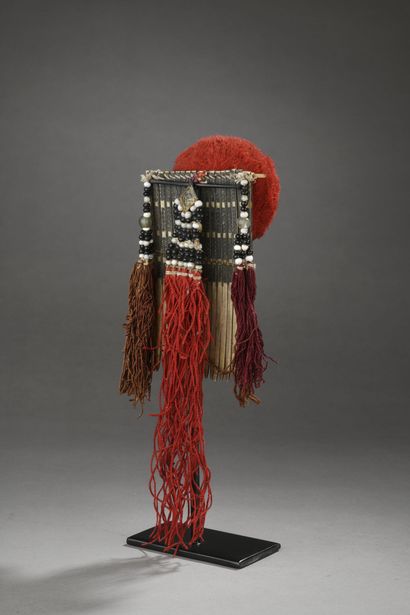 Southwest China, 19th/20th century
Bone comb...