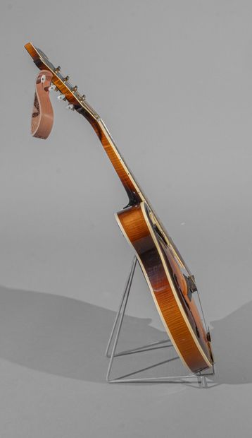 Mandolin FRANCK CHEVAL F5 n°83, August 1986.
Technical...