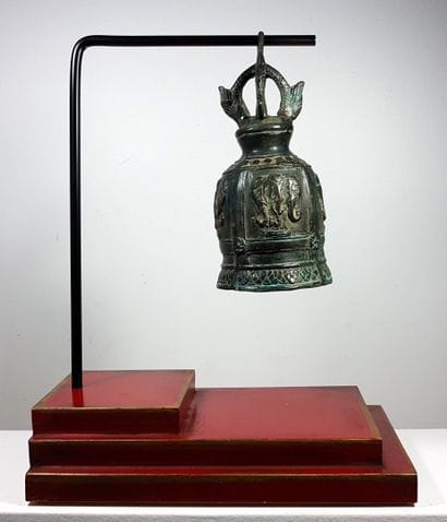 Thailand
Ritual bell with internal clapper...