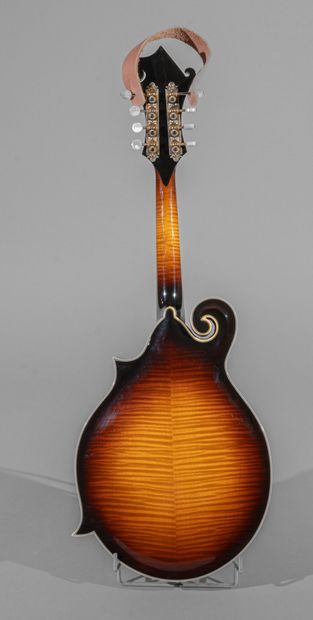 Mandolin FRANCK CHEVAL F5 n°83, August 1986.
Technical...
