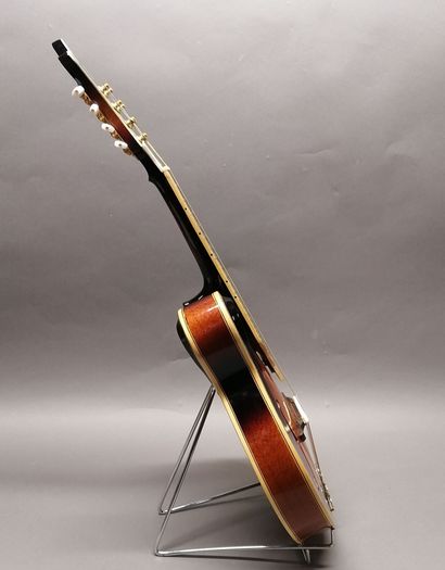 F5 Gibson copy mandolin, made in Asia, contemporary...