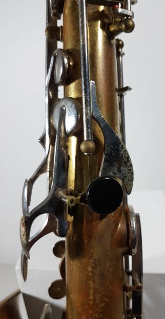 Engraved tenor saxophone STUDIUM DOLNET n°...