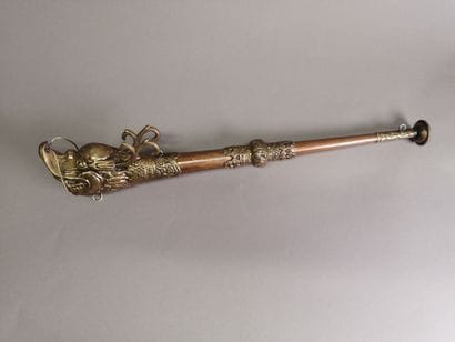Tibetan horn with dragon head. Brass and...