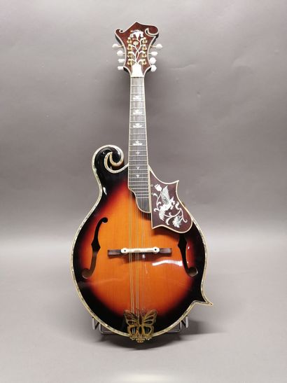F5 Gibson copy mandolin, made in Asia, contemporary...