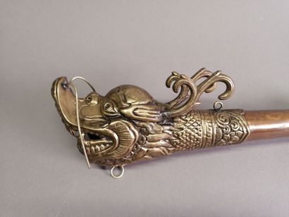 Tibetan horn with dragon head. Brass and...