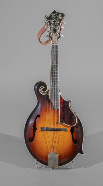 Mandolin FRANCK CHEVAL F5 n°83, August 1986.
Technical...