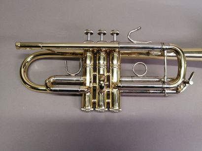 BACH Stradivarius 239 trumpet n°390863 circa...