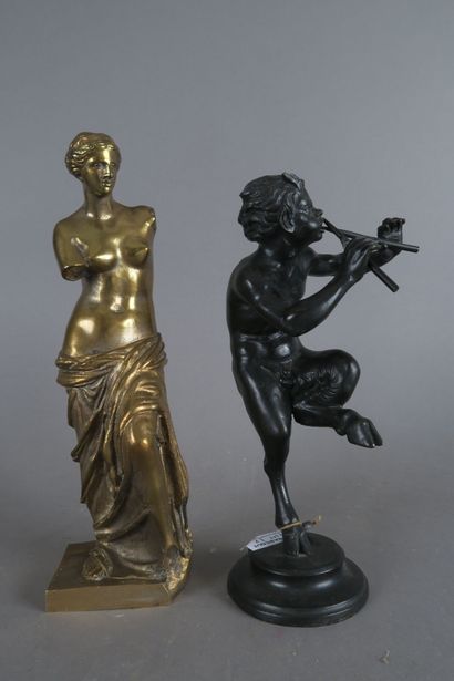 Lot comprenant un faune à la flûte en bronze...