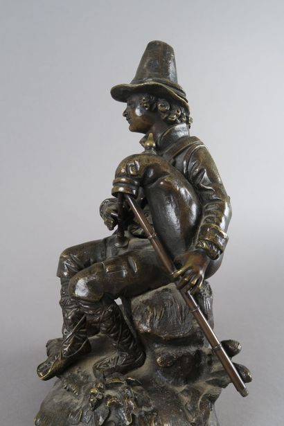 Joueur de cornemuse
Bronze à patine brune,...