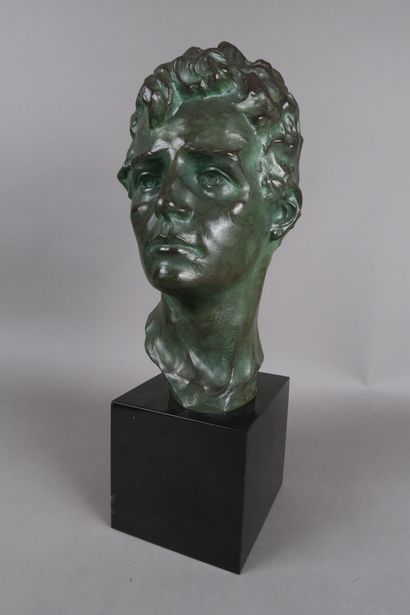 Victor DUMANET (1895 - 1964)
Portrait d'homme
Épreuve...