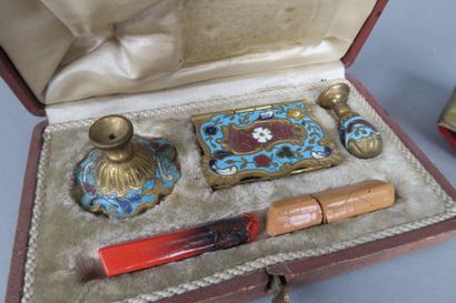 Nécessaire de bureau à cacheter avec cachet,...