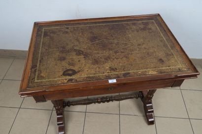 Petit bureau en acajou et placage acajou,...