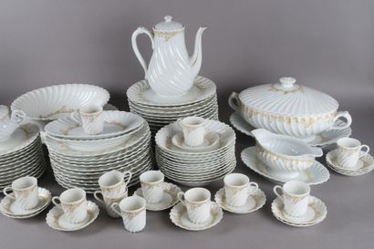 HAVILAND - XXe siècle
Service en porcelaine...