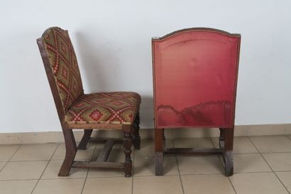 Paire de chaises haute époque à piétement...