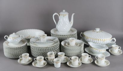 HAVILAND - XXe siècle
Service en porcelaine...