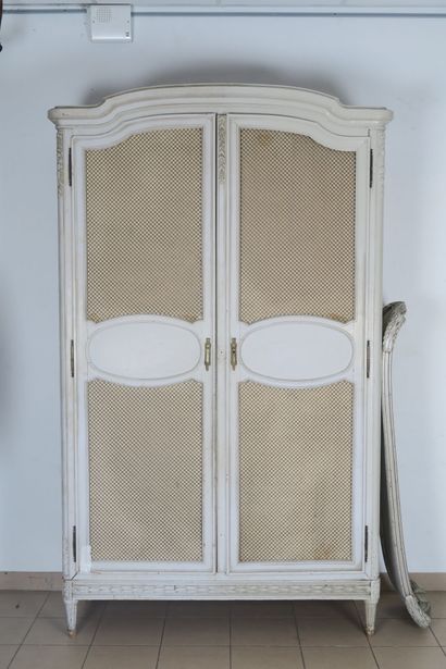 Mobilier de chambre à coucher en bois laqué...