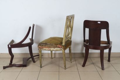 Réunion de deux chaises d'époque Consulat,...