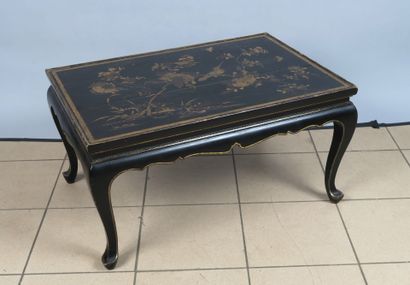 Table basse exécutée à partir d'un panneau...