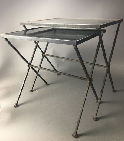 Travail FRANCAIS des années 1950
Deux tables...