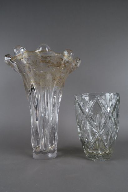 Deux vases en verre et cristal, l'un important...