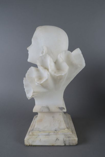 Buste de Pierrot en albâtre sculpté
fin XIXe...