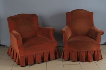 Paire de chauffeuses garnies de toile orangée...