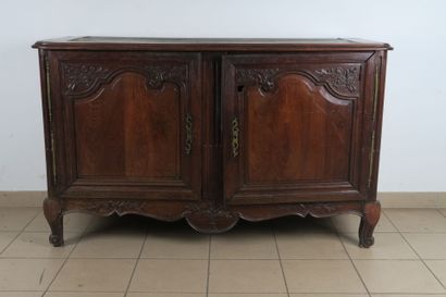 Bas de buffet deux corps en acajou et noyer...