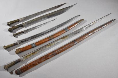NORTH AFRICA
Lot of five flissas 
Engraved...