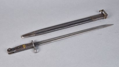 USA
Remington bayonet 1913
Wooden handle,...