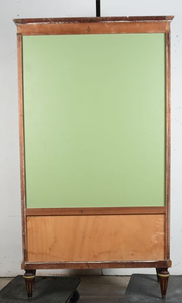 Vitrine rectangulaire en bois vernis, montant...