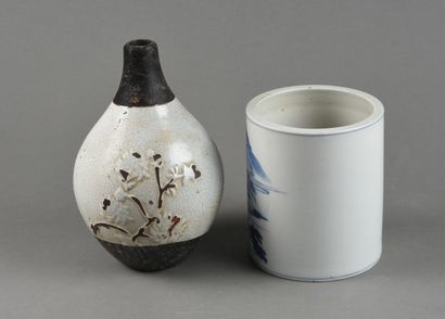 CHINE - début du XXe siècle 
Pot à crayon...