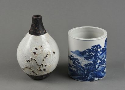CHINE - début du XXe siècle 
Pot à crayon...
