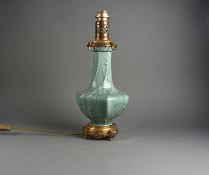 Potiche balustre à pans coupés en porcelaine...