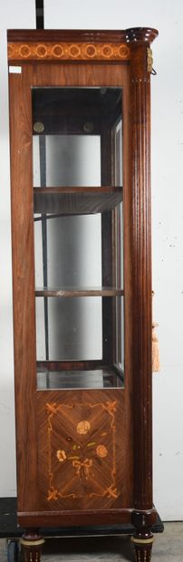 Vitrine rectangulaire en bois vernis, montant...