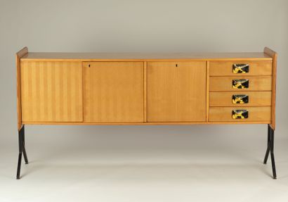 ITALIAN work from the 1960s
Sideboard
Structure...