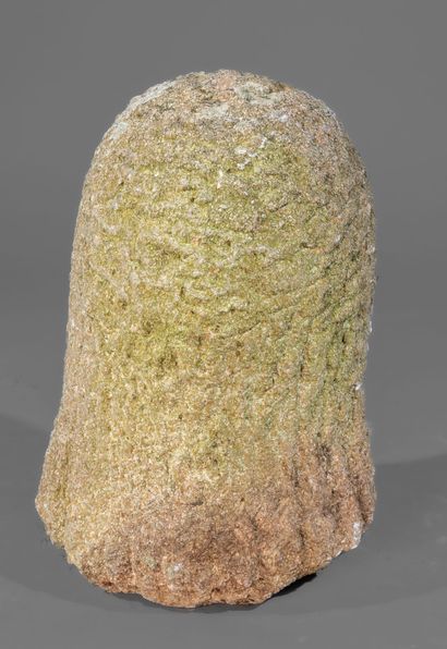 Georges SALENDRE (1890-1985)
Woman's head
Granite...