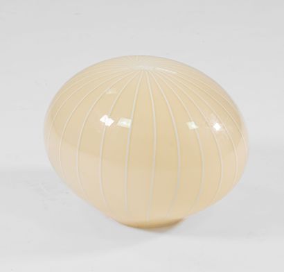 ITALIAN work from the 1970s
Table lamp 
Bubble-shaped...
