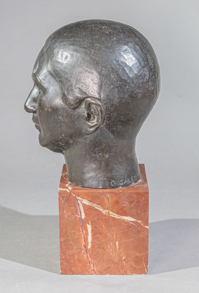 Georges SALENDRE (1890-1985)
Head of a woman
Bronze...