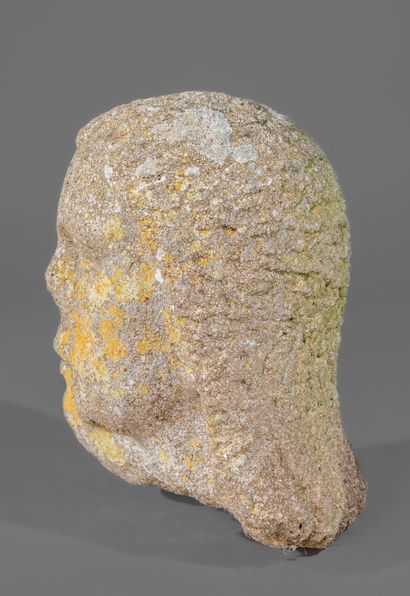 Georges SALENDRE (1890-1985)
Woman's head
Granite...