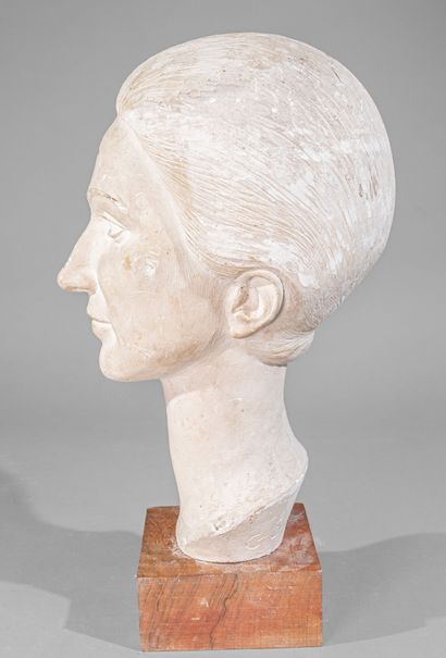 Georges SALENDRE (1890-1985)
Head of a woman
Plaster...