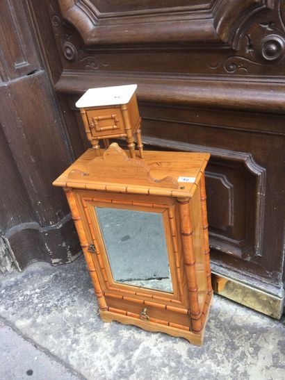 Armoire de poupée en bois clair façon bambou,...