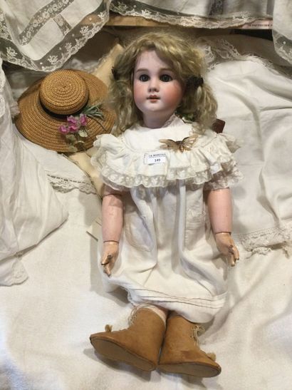 « DEP 11 » poupée tête biscuit, yeux dormeurs...