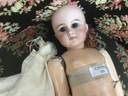 « DEP 7 » poupée tête biscuit coulé, bouche...