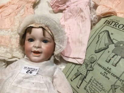 « 23 S.F.B.J 236 PARIS 6 » charmant bébé...