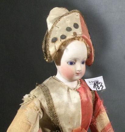 Poupée parisienne tête biscuit fixe sur collerette...