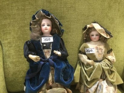 Deux ravissantes poupées parisiennes tête...
