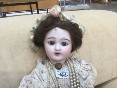 « EDEN BEBE PARIS 8 » tête biscuit teint...