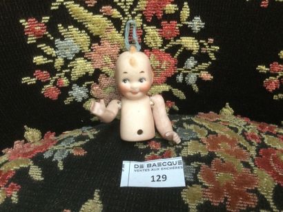 Buste de kewpie en biscuit, houppette peinte...