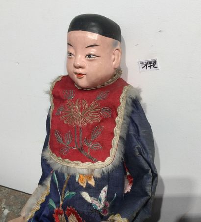 Belle poupée chinoise garçon tête et mains...