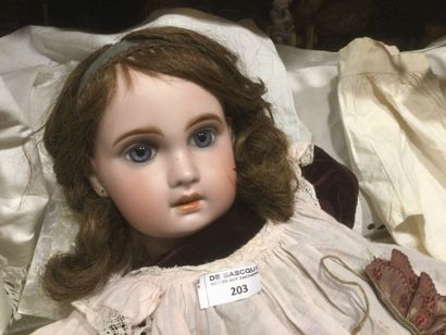 « 1907 11 » beau bébé Jumeau 1907, tête biscuit...